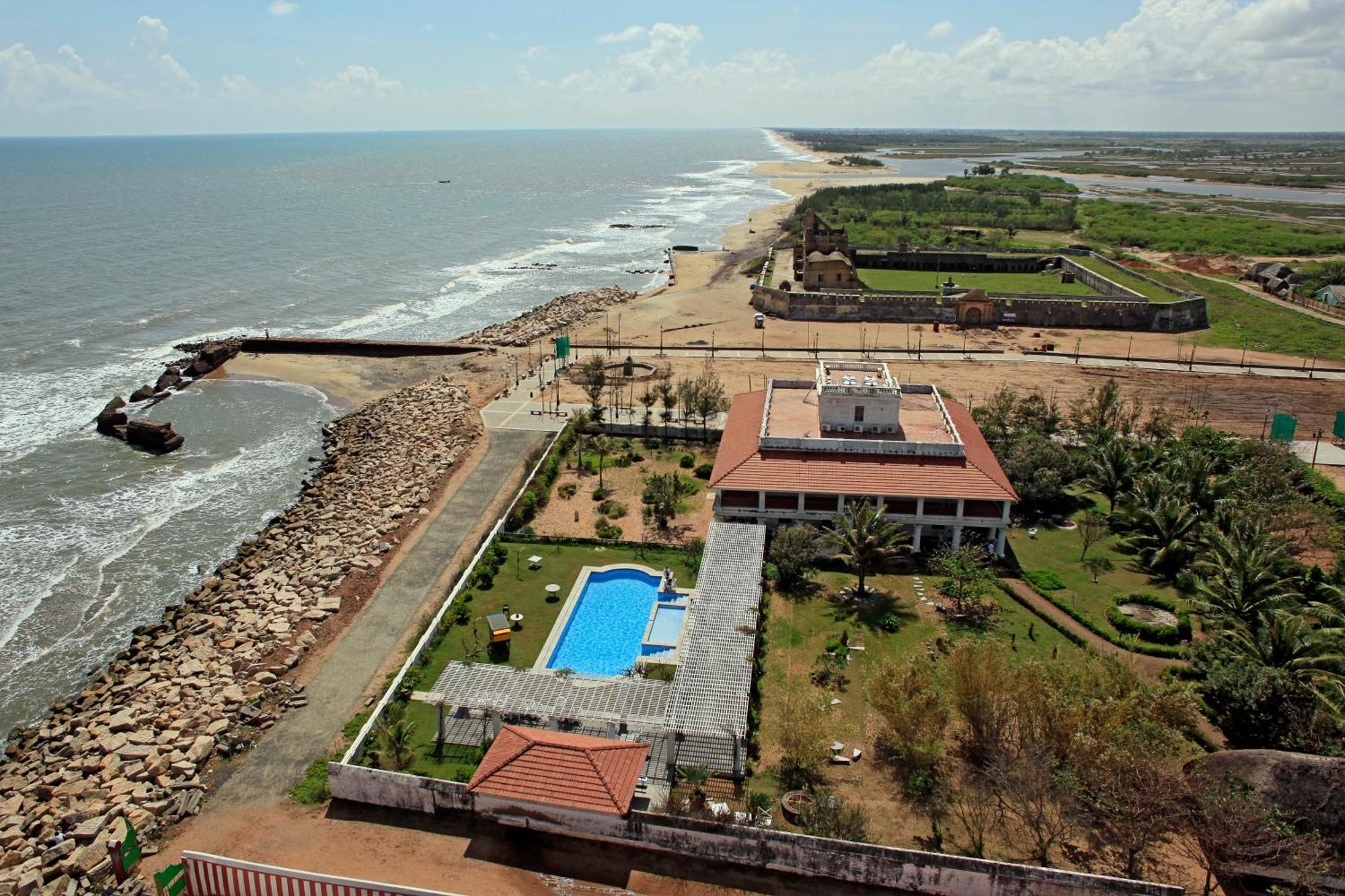 Neemrana'S - Bungalow On The Beach Tharangambadi Extérieur photo