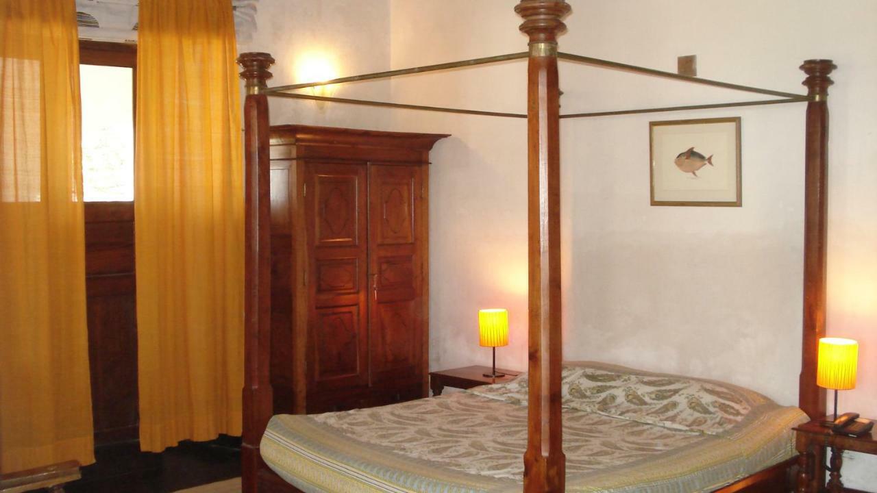 Neemrana'S - Bungalow On The Beach Tharangambadi Extérieur photo